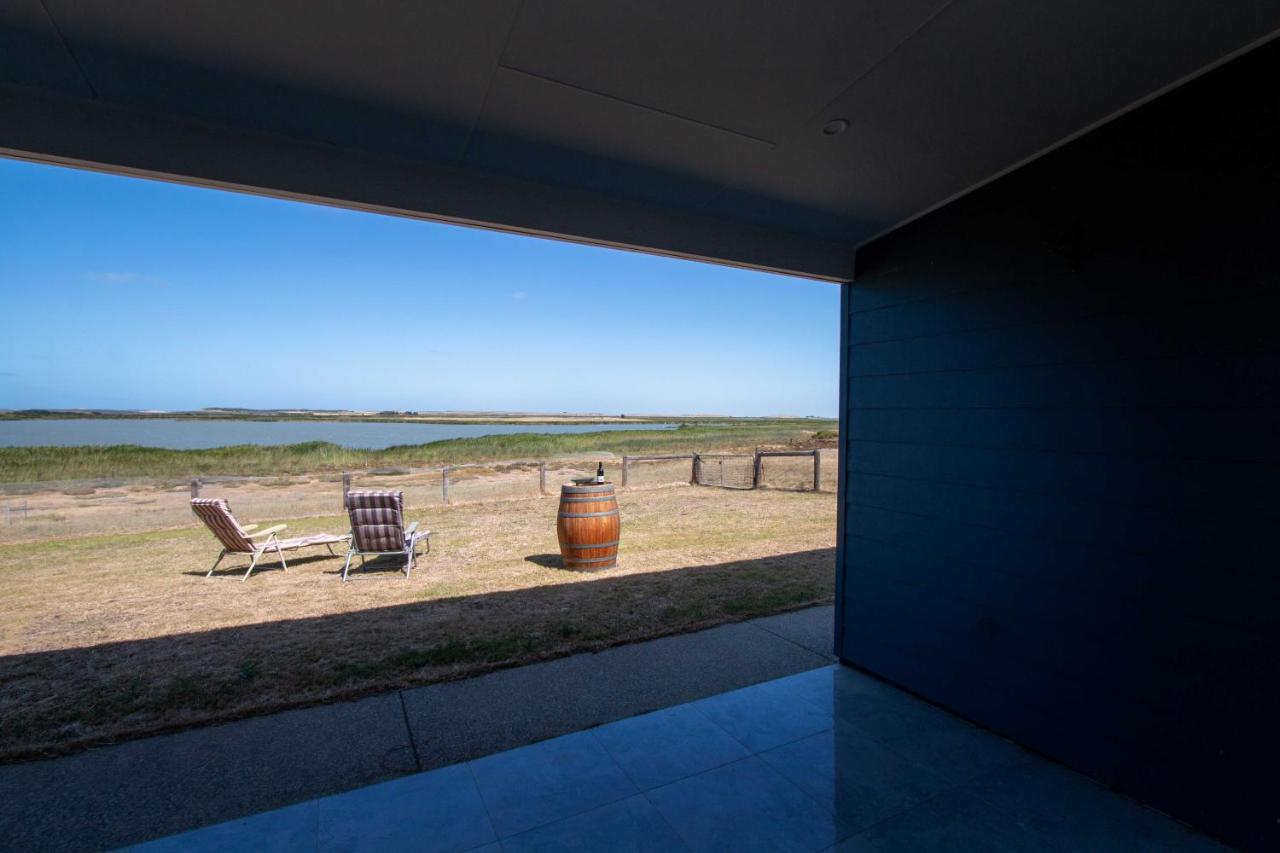 Coorong Island Retreat - Farm Stay At Pet Friendly Property Meningie Exteriér fotografie