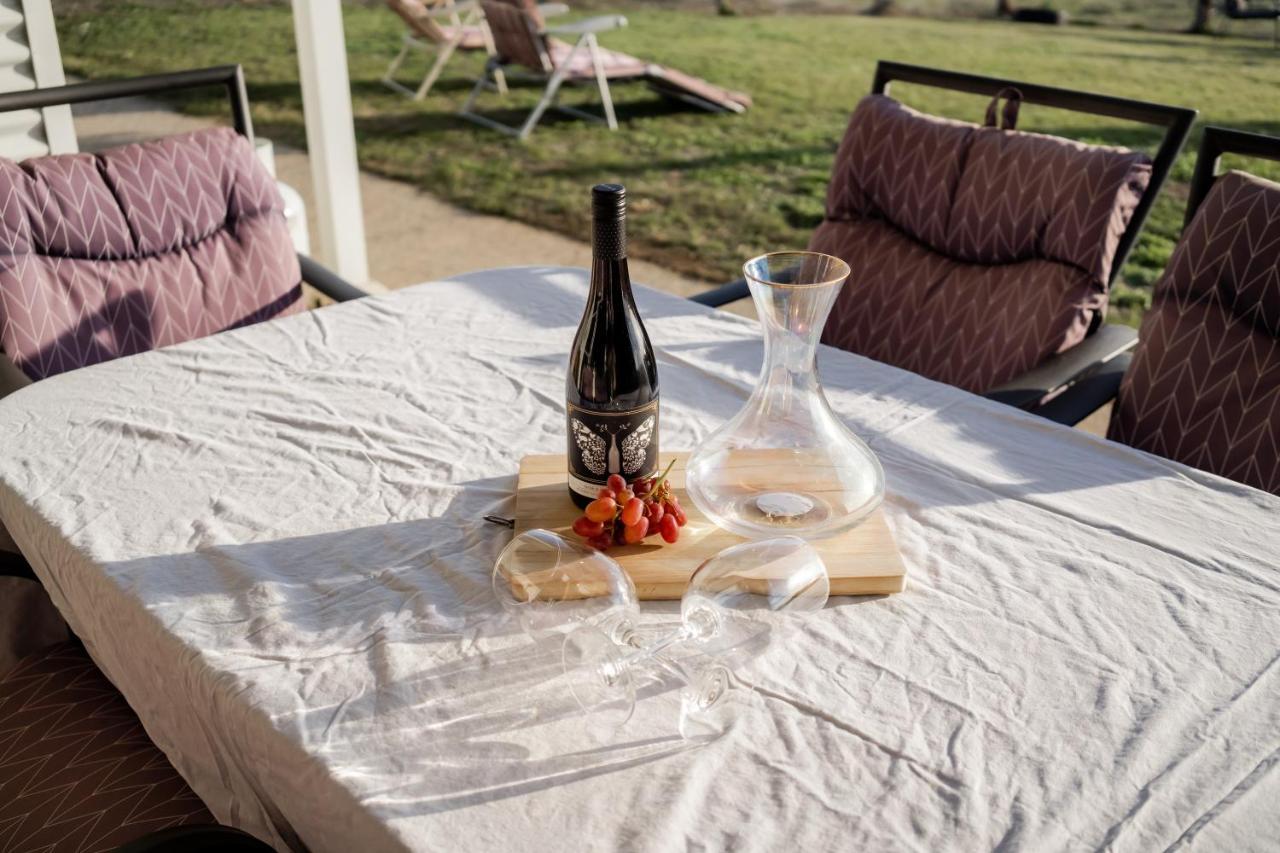 Coorong Island Retreat - Farm Stay At Pet Friendly Property Meningie Exteriér fotografie